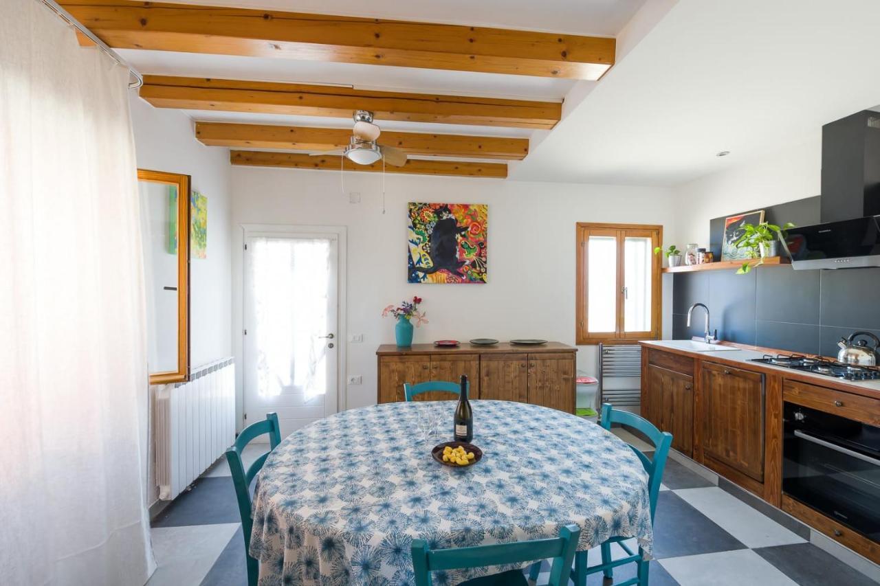Night Galleria Holiday Home - Bed & Art In Burano - The Pink House Εξωτερικό φωτογραφία