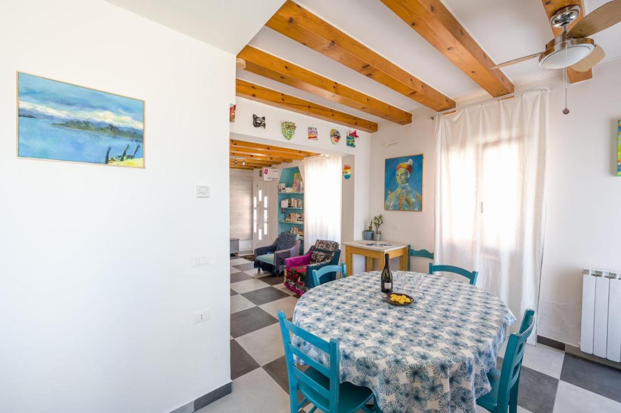 Night Galleria Holiday Home - Bed & Art In Burano - The Pink House Εξωτερικό φωτογραφία