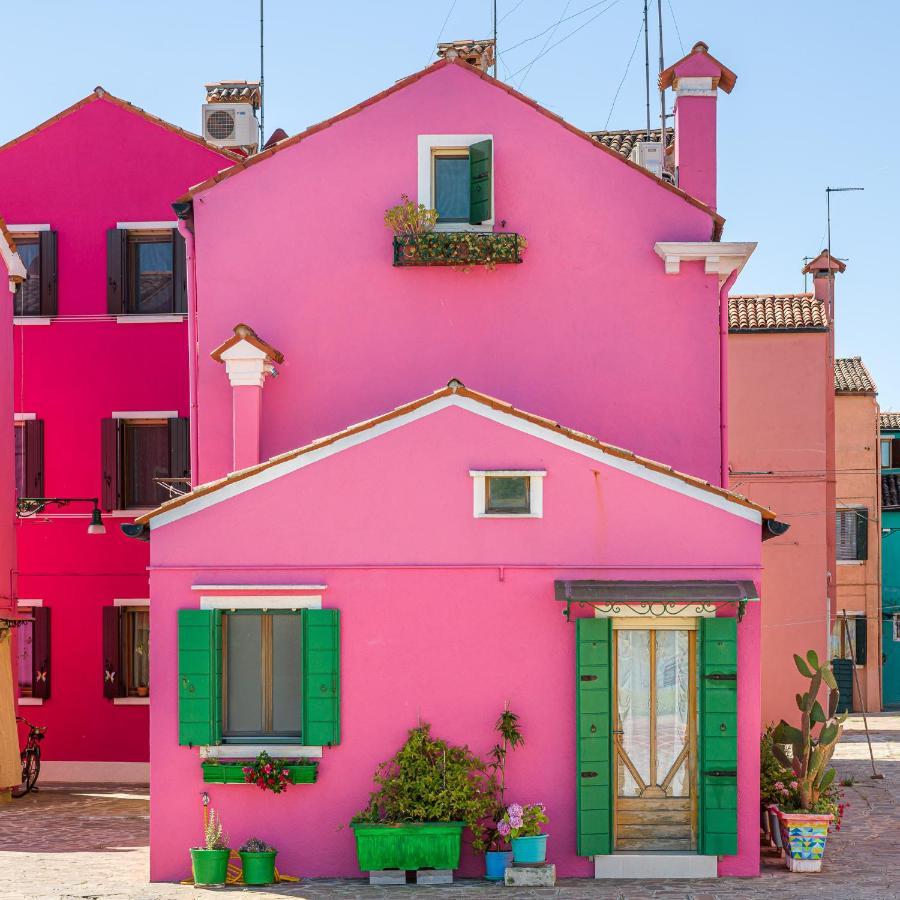 Night Galleria Holiday Home - Bed & Art In Burano - The Pink House Εξωτερικό φωτογραφία