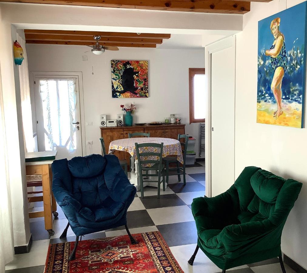 Night Galleria Holiday Home - Bed & Art In Burano - The Pink House Εξωτερικό φωτογραφία